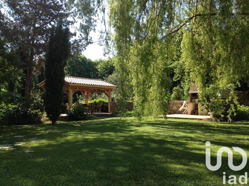 Maison - 305 m² - 10 pièces