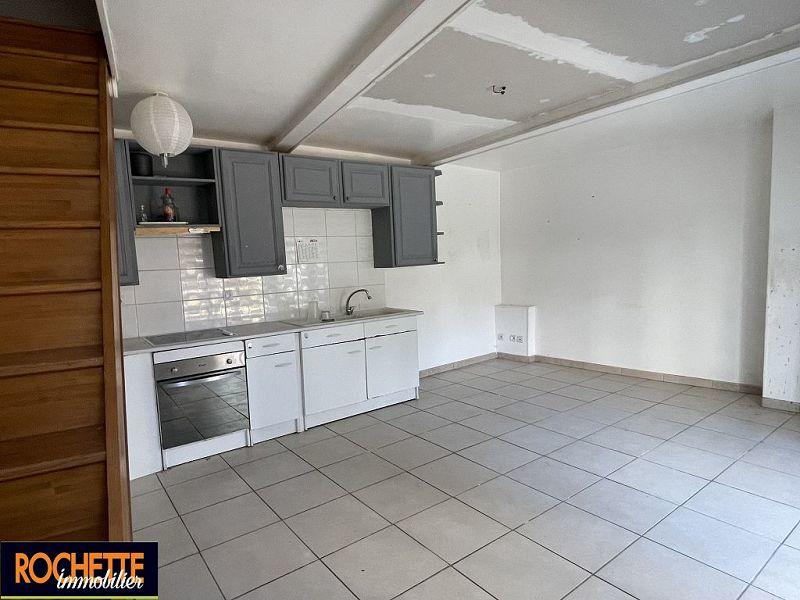 Immeuble - 200 m² - 12 pièces