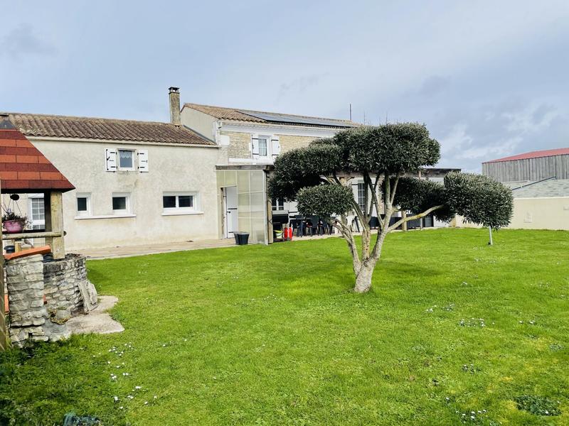 Maison - 170 m² - 7 pièces