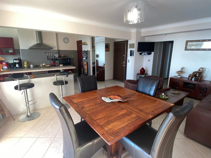 Appartement - 75 m² - 3 pièces