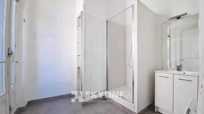 Appartement - 181 m² - 6 pièces