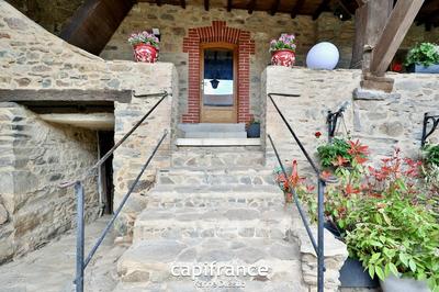 Maison - 220 m² - 7 pièces