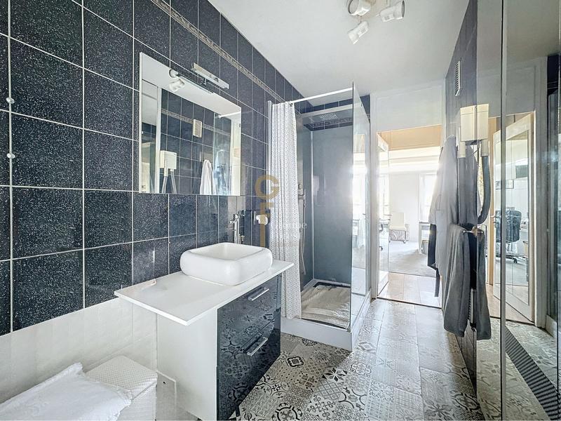 Appartement - 118 m² - 5 pièces