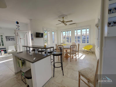 Villa - 143 m² - 8 pièces