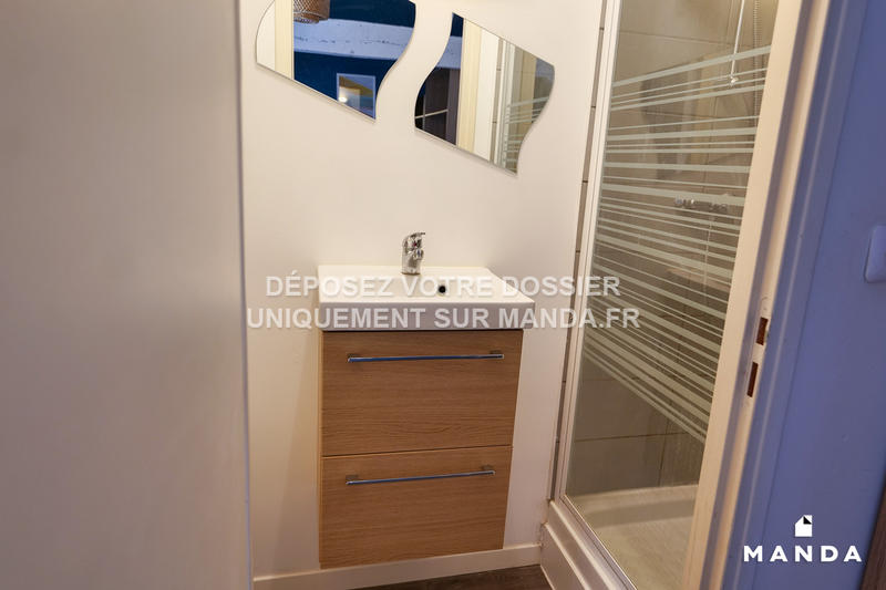 Chambre - 9 m² - 6 pièces