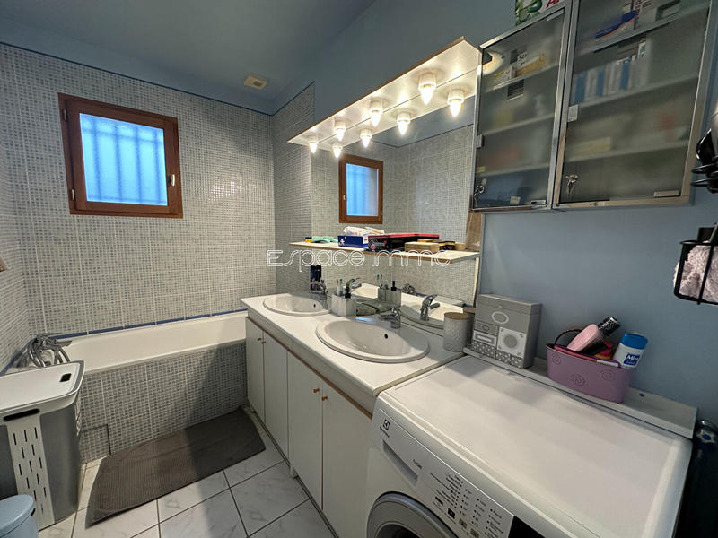 Maison - 88 m² - 5 pièces