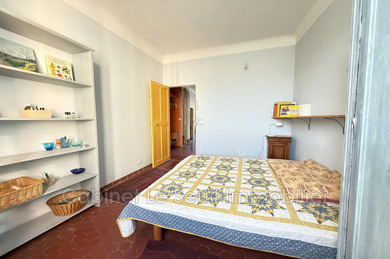 Maison - 252 m² - 9 pièces