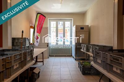 Maison - 215 m² - 10 pièces