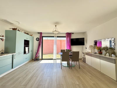 Maison - 104 m² - 4 pièces