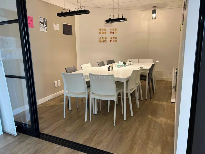 Bureau - 82 m² - 5 pièces