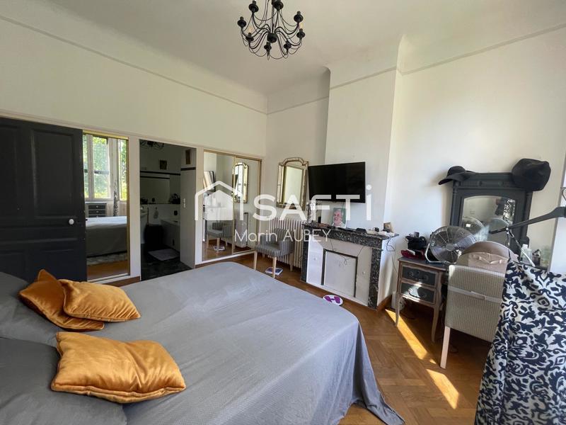 Maison de maîtres - 331 m² - 12 pièces