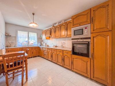 Appartement - 99 m² - 4 pièces