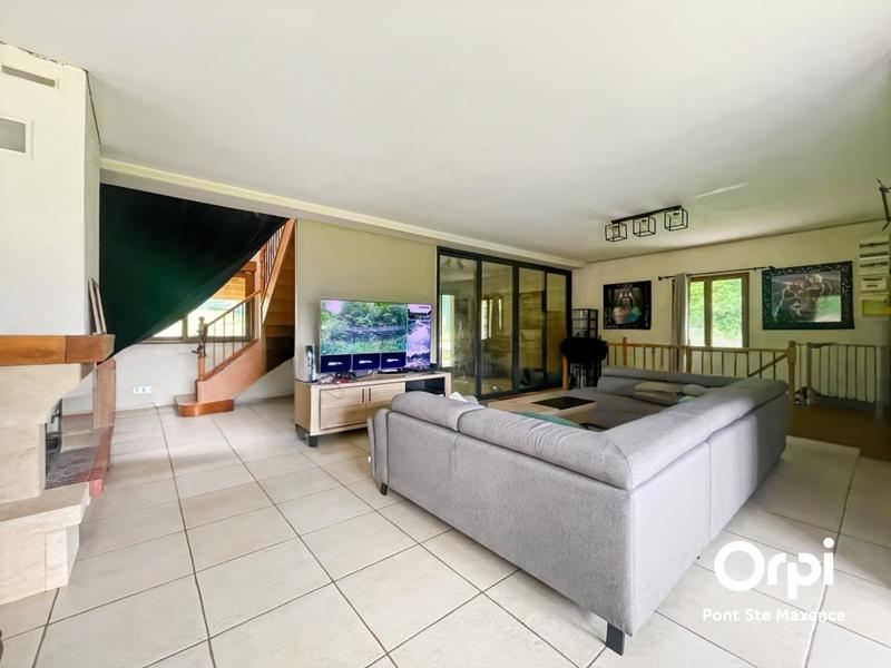 Maison - 186 m² - 6 pièces