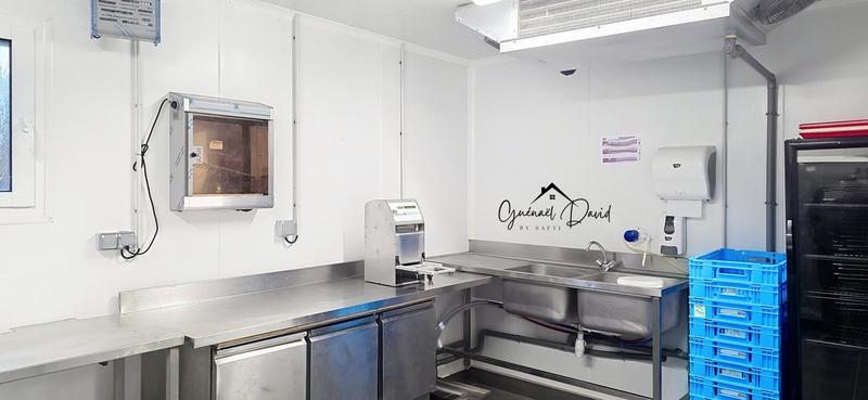 Local commercial - 546 m² - 8 pièces