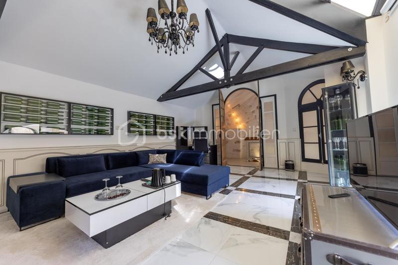 Immeuble - 600 m² - 14 pièces