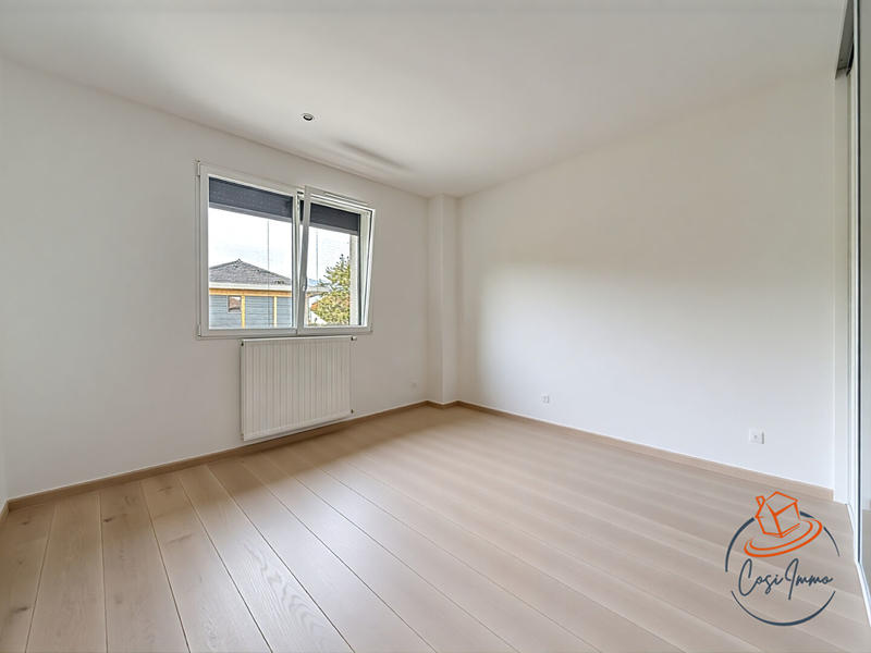 Maison - 238 m² - 8 pièces