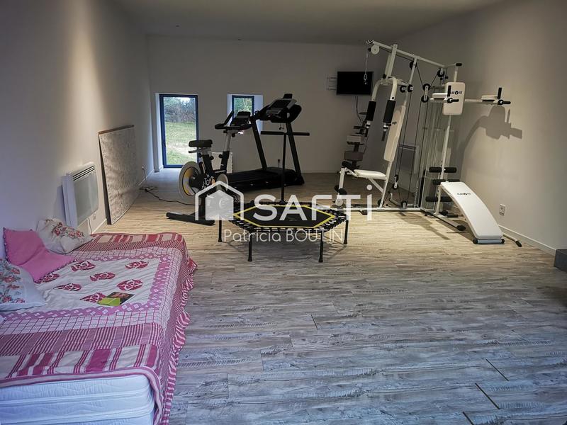 Maison - 260 m² - 10 pièces