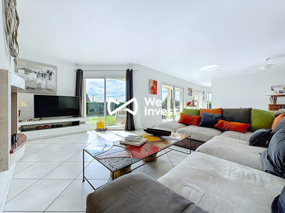 Maison - 253 m² - 8 pièces