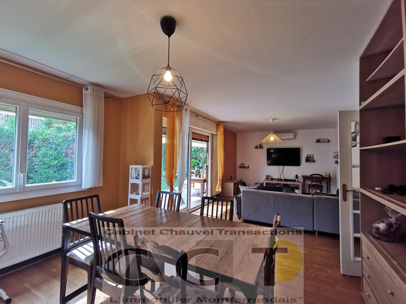 Maison - 95 m² - 5 pièces