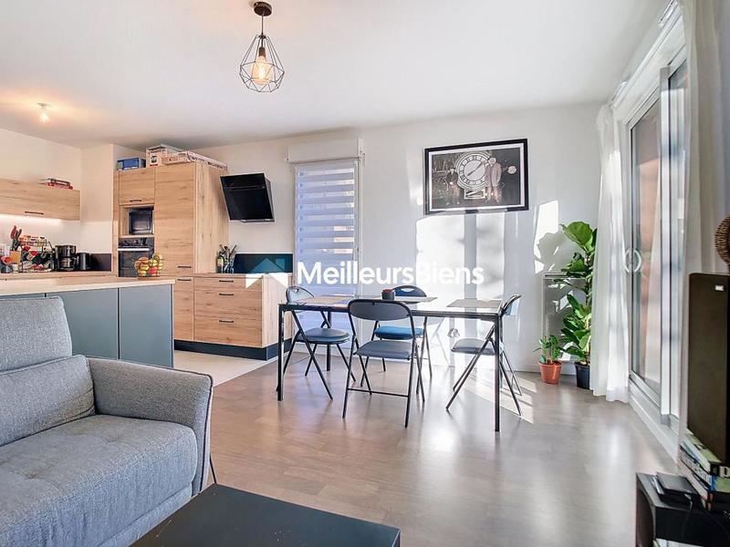 Appartement - 65 m² - 3 pièces