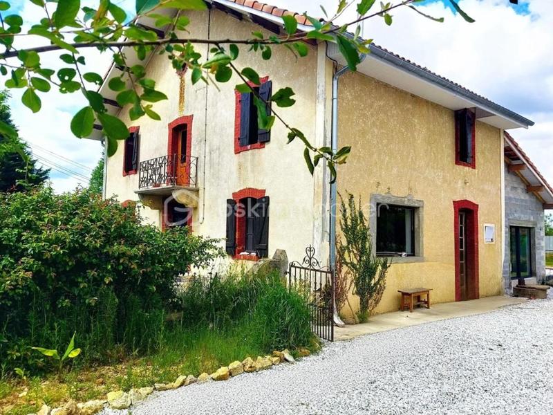 Maison - 215 m² - 7 pièces