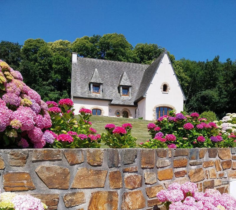 Maison - 224 m² - 8 pièces