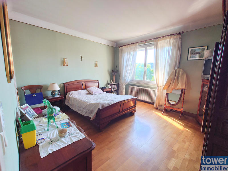 Maison - 151 m² - 6 pièces