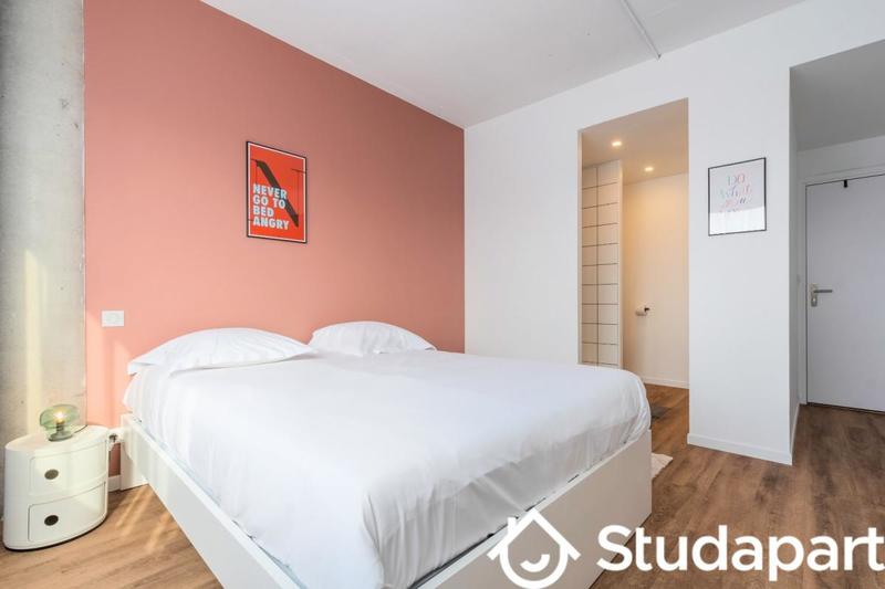 Chambre - 12 m² - 1 pièce