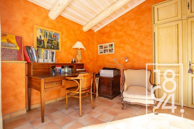 Maison - 224 m² - 5 pièces