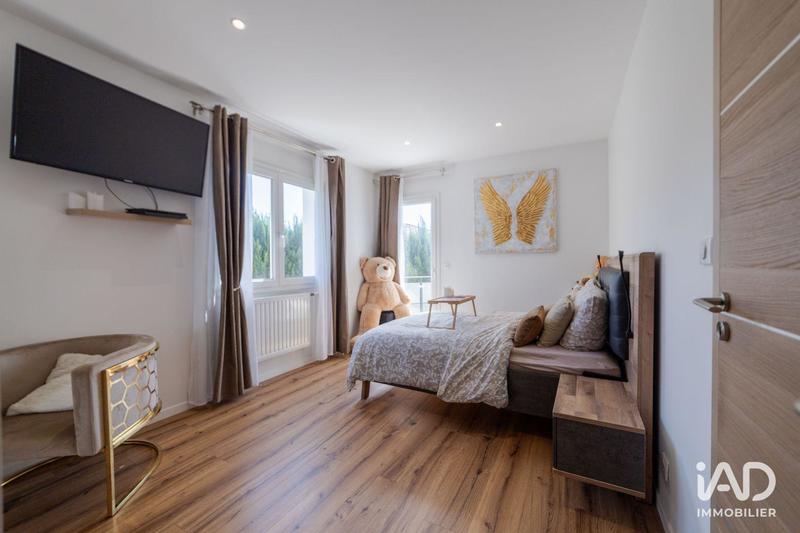 Maison - 250 m² - 4 pièces