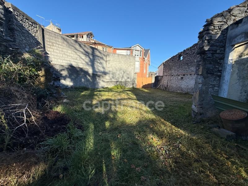 Terrain constructible - 768 m²