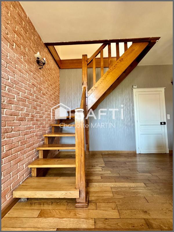 Maison - 220 m² - 10 pièces