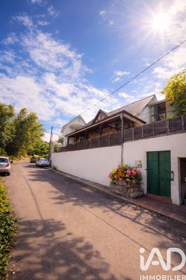 Maison - 250 m² - 12 pièces