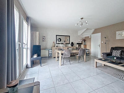 Maison - 97 m² - 5 pièces