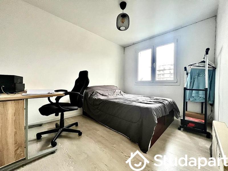 Chambre - 10 m² - 1 pièce