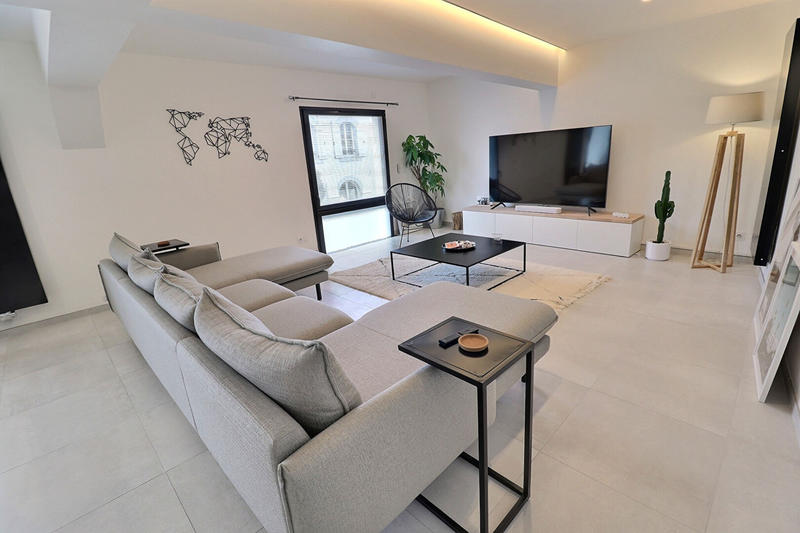 Maison - 185 m² - 6 pièces