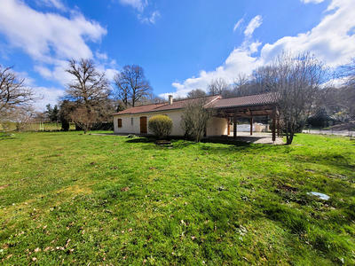 Maison - 120 m² - 5 pièces