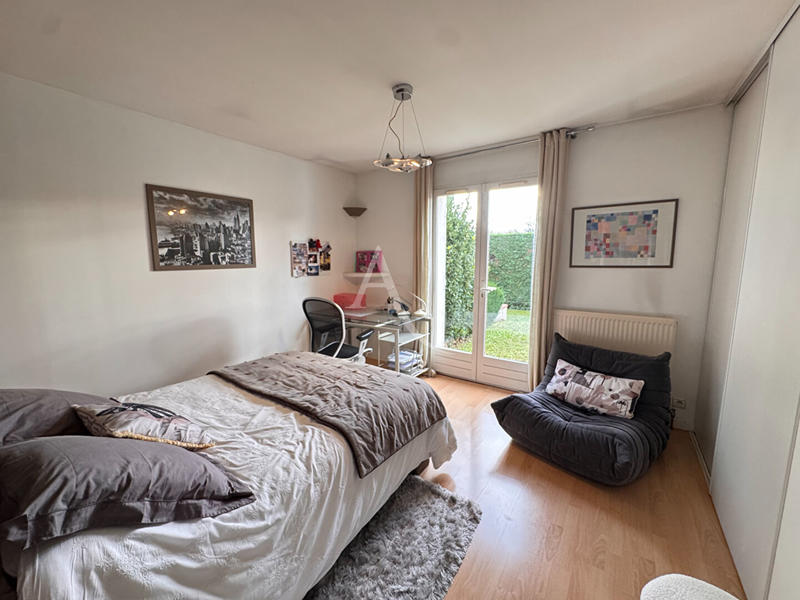 Maison - 259 m² - 8 pièces