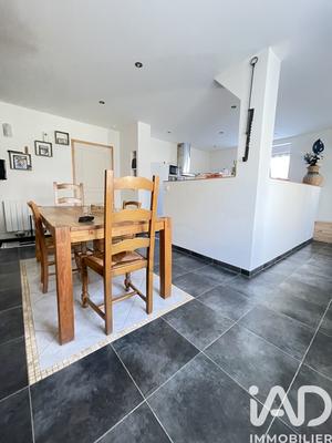 Maison - 147 m² - 8 pièces