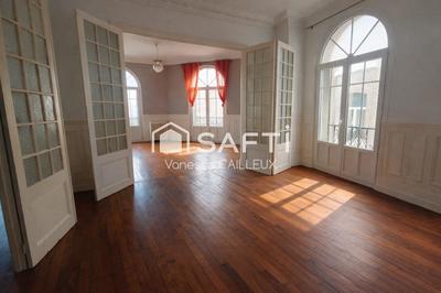 Maison - 189 m² - 6 pièces