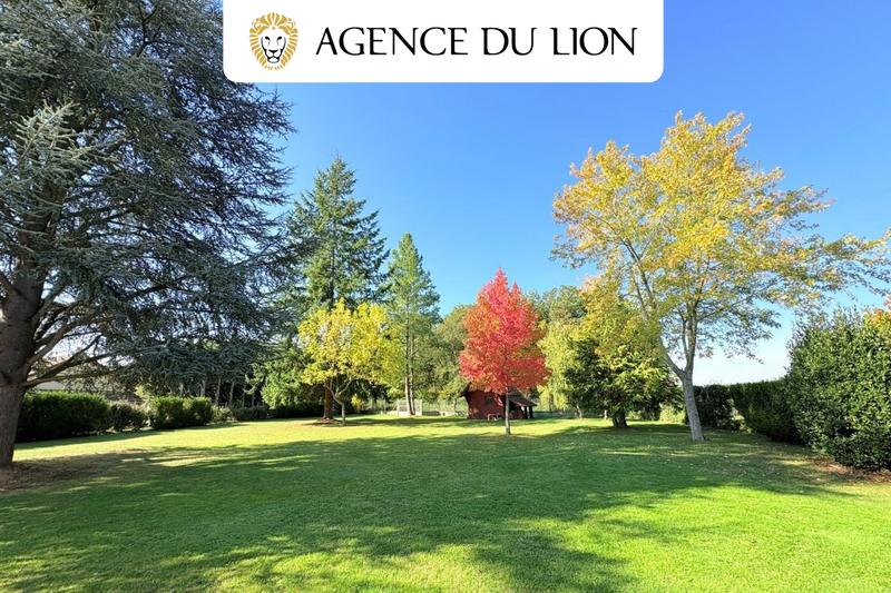 Maison - 217 m² - 8 pièces