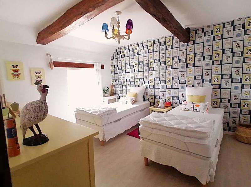 Maison - 290 m² - 8 pièces