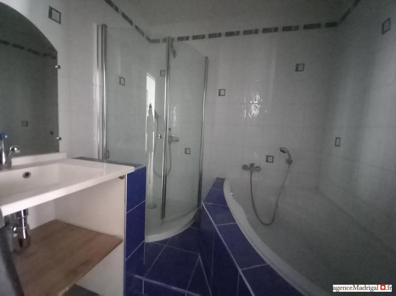 Appartement - 101 m² - 3 pièces