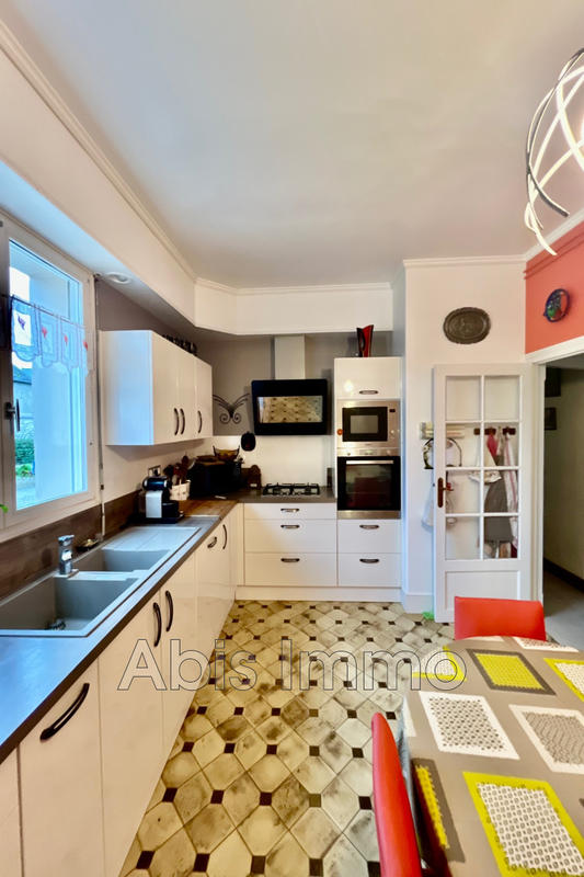 Maison - 143 m² - 6 pièces