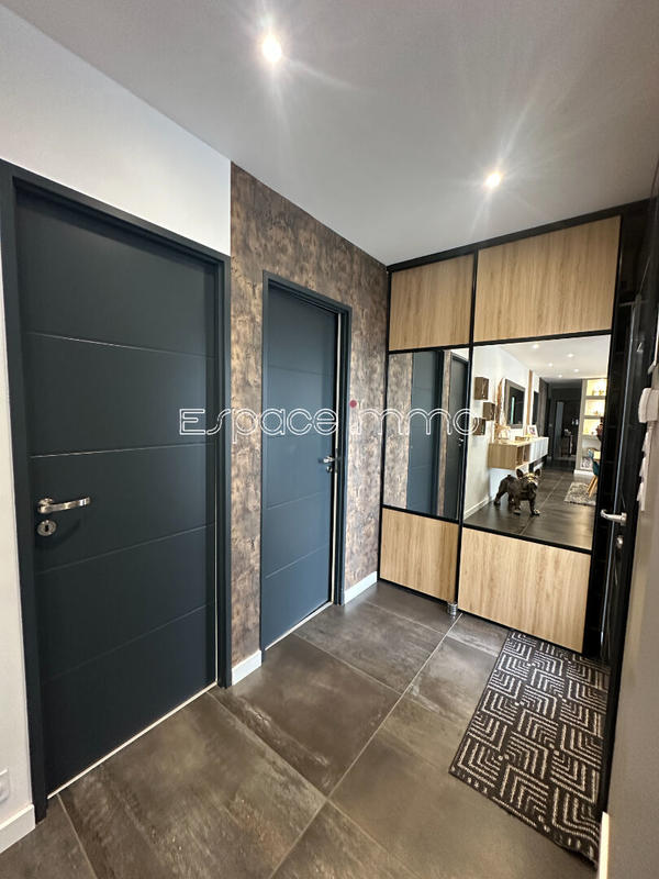 Maison - 123 m² - 7 pièces