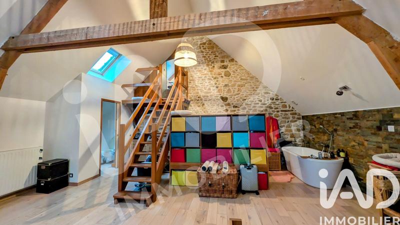 Maison - 345 m² - 11 pièces