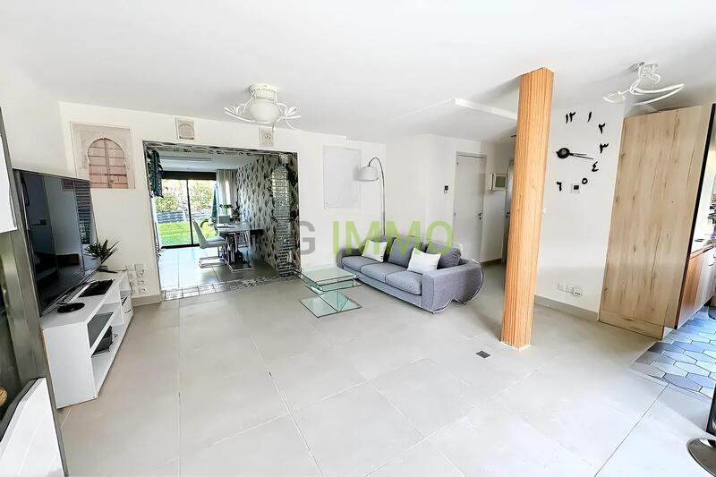 Maison - 95 m² - 4 pièces