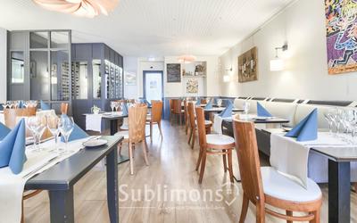 Local commercial - 160 m² - 6 pièces