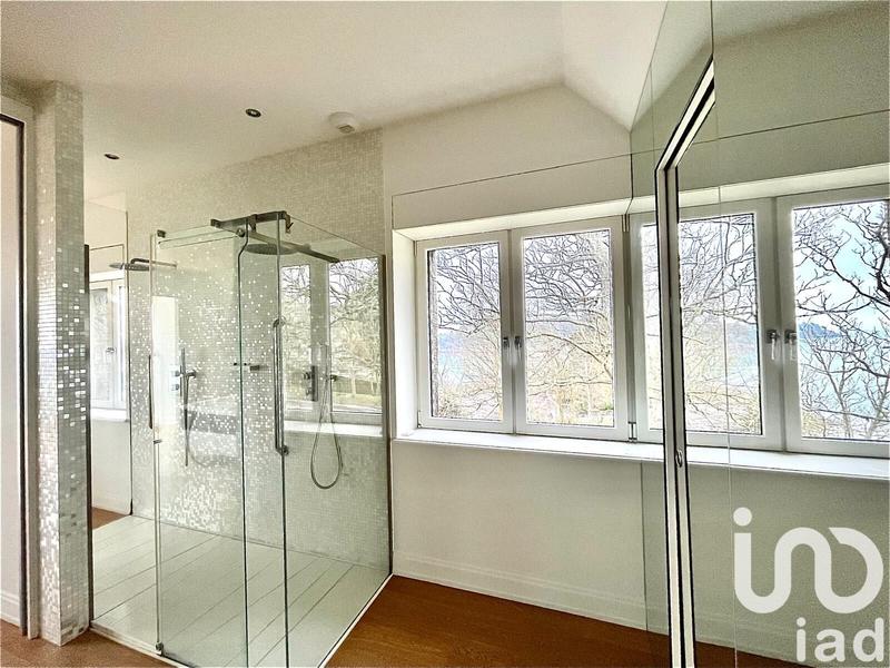 Maison - 360 m² - 13 pièces