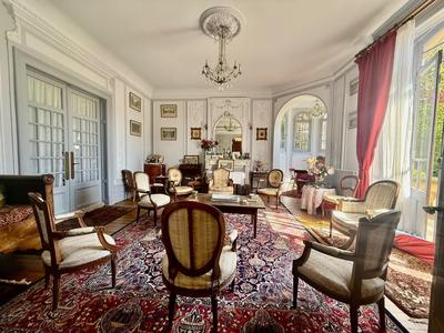 Château - 550 m² - 23 pièces